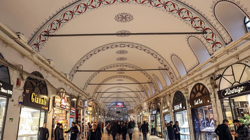 Dünyanın en büyük ve en eski çarşılarından olan Kapalıçarşı'nın restorasyon işlemleri tamamlandı! - Resim: 2