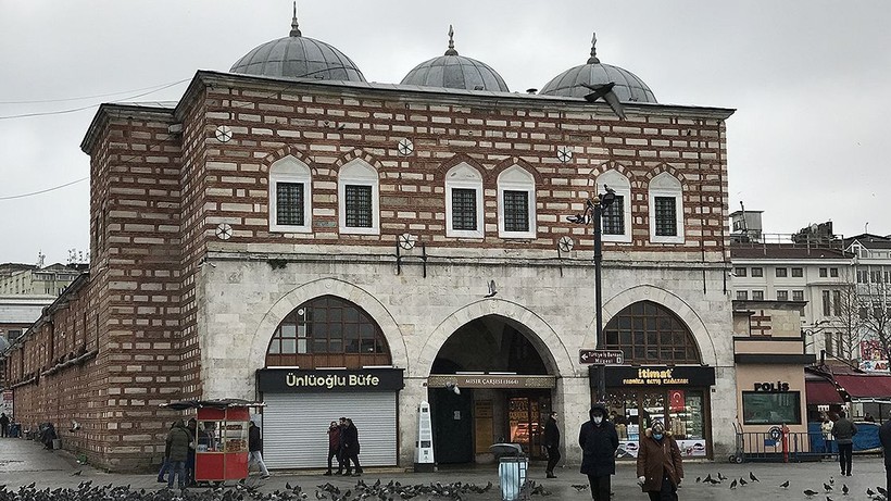 Dünyanın en büyük ve en eski çarşılarından olan Kapalıçarşı'nın restorasyon işlemleri tamamlandı! - Resim: 1