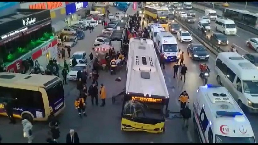 Bahçelievler'de durağa dalarak yolcuları altına alan İETT otobüsü kazasında şoförün ifadesi ortaya çıktı: Aracın frenleri bozuktu - Resim: 5
