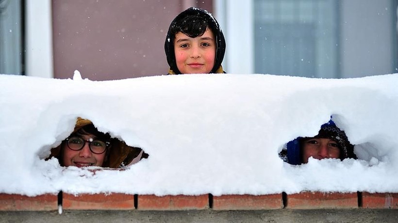Türkiye genelinde etkisini artıran kar yağışı okullara tatil de getirdi | 6 Şubat Pazartesi Kar Tatili Olan İller - Resim: 11