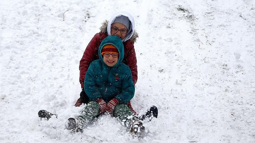 Türkiye genelinde etkisini artıran kar yağışı okullara tatil de getirdi | 6 Şubat Pazartesi Kar Tatili Olan İller - Resim: 5