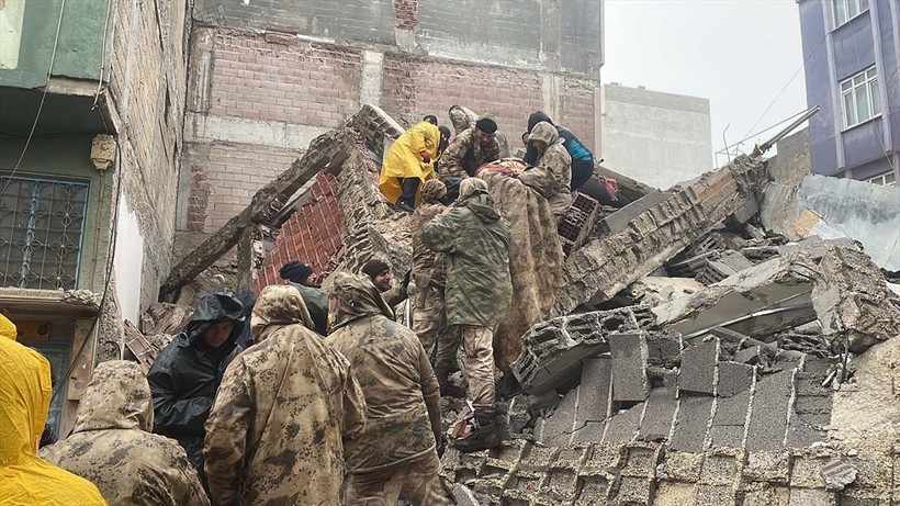 SON DAKİKA DEPREM: Maraş'taki depremin ardından akıllarda tek soru: Deprem nedeniyle tsunami olur mu? - Resim: 2