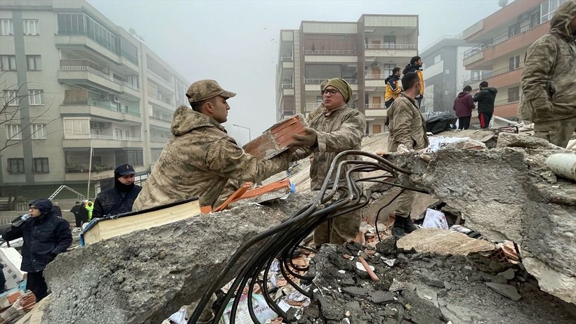 SON DAKİKA DEPREM: Kahramanmaraş merkezli depremden etkilenen 10 ilin hava durumu - Resim: 3