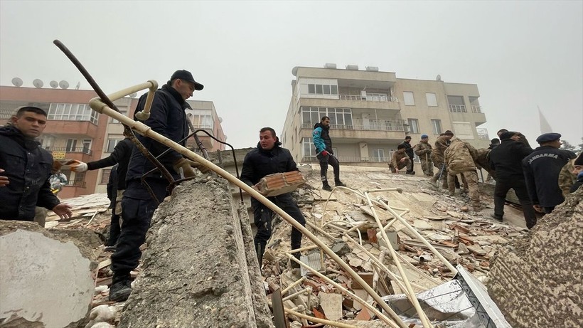 Son dakika deprem haberi... Kahramanmaraş'ın Pazarcık ilçesi olan 7,4'lük deprem sonrası Mehmetçik deprem bölgesinde! - Resim: 5