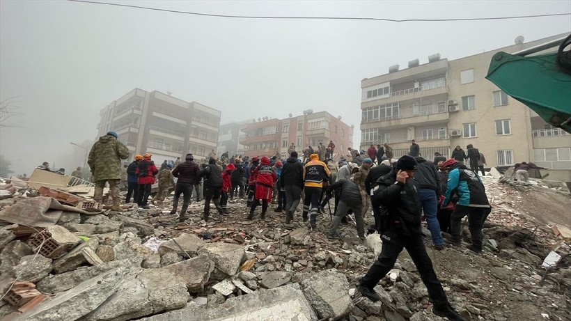 Son dakika deprem haberi... Kahramanmaraş'ın Pazarcık ilçesi olan 7,4'lük deprem sonrası Mehmetçik deprem bölgesinde! - Resim: 9