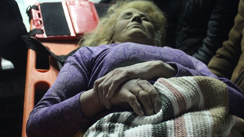 Depremin vurduğu 10 ilde arama kurtarma çalışmaları devam ederken sevindiren haberler geliyor - Resim: 5