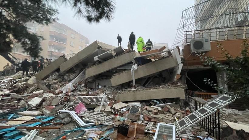 Kahramanmaraş'ın Pazarcık ilçesinde meydana gelen 7.7 büyüklüğündeki deprem 120 yılın şiddeti en yüksek 3'üncüsü - Resim: 1
