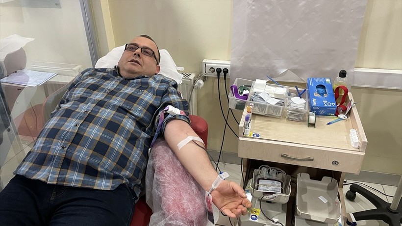 Ülkenin dört bir yanından depremzedelere kan bağışı yapılıyor - Resim: 47