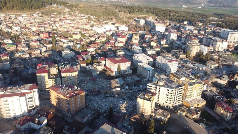 SON DAKİKA DEPREM: Kahramanmaraş merkezli depremde 3. güne girildi: Bölgeden yürek burkan fotoğraflar - Resim: 20