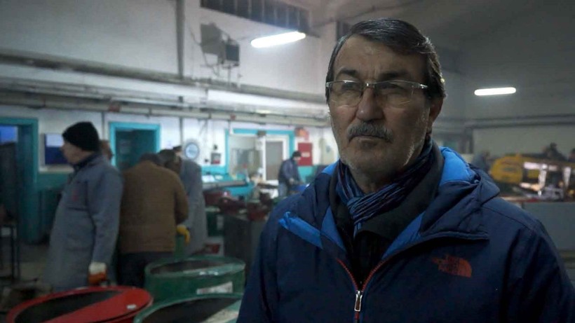Balıkesir'in meslek lisesi öğretmenleri ve teknisyenleri depremzedeler için soba üretmeye başladı - Resim: 1