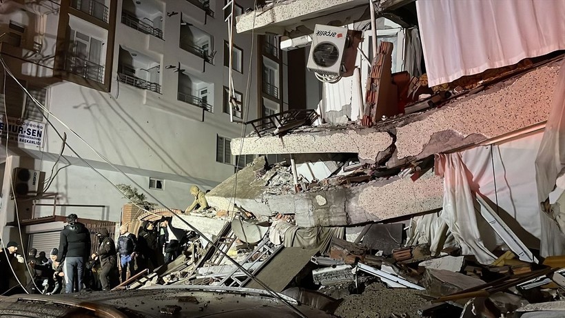 Doğu'daki depremlere yenileri ekleniyor! AFAD toplam artçı deprem sayısının 1.117 olduğunu açıkladı! Artçılar ne zaman bitecek? - Resim: 1