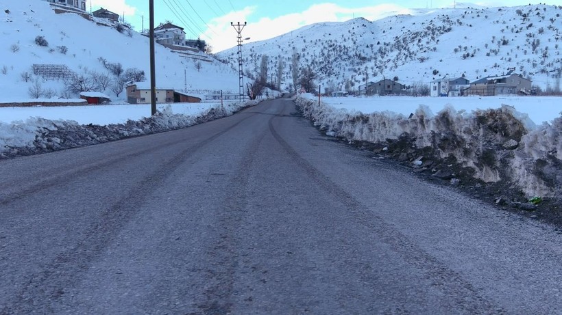 Deprem Adıyaman'ın köyünde tarlaları 3 metre yükseltti - Resim: 9