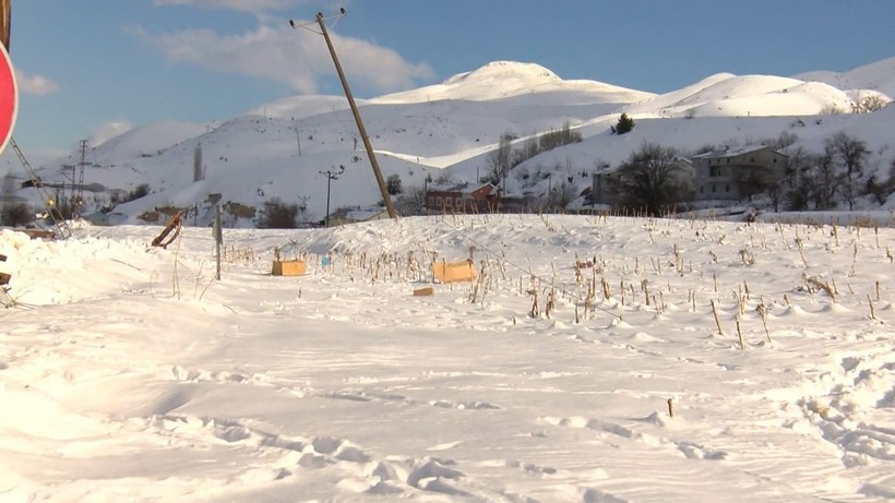 Deprem Adıyaman'ın köyünde tarlaları 3 metre yükseltti - Resim: 5
