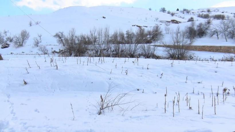 Deprem Adıyaman'ın köyünde tarlaları 3 metre yükseltti - Resim: 1