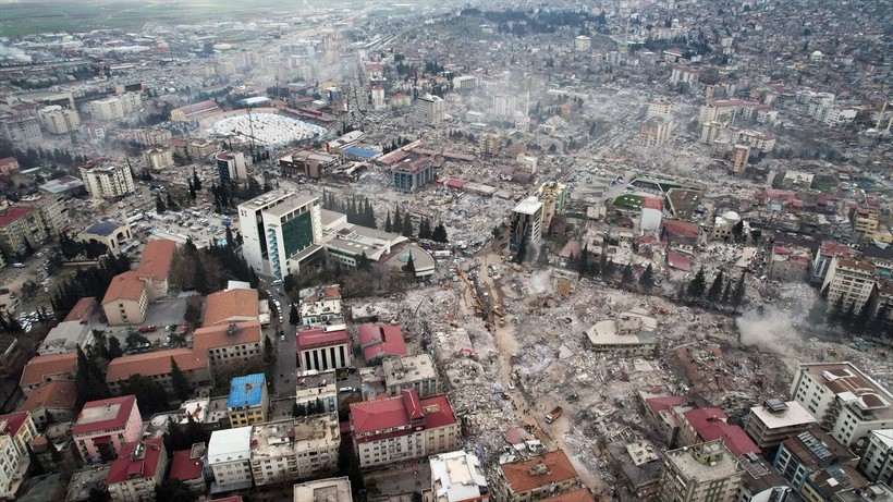 Depremin gölgesinde 71 ilde ikinci dönemin ilk zili yarın çalacak! - Resim: 1