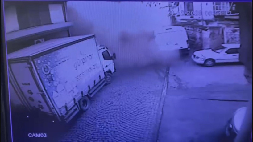 Son dakika... Fatih'te 3 katlı metruk bina çöktü - Resim: 3