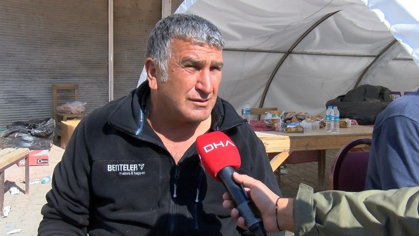 Adıyaman Harmanlı'da deprem sonrası onlarca yapı yıkıldı bir tek Atatürk heykeli sağlam kaldı - Resim: 7