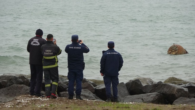 Denizde bulunan mayın benzeri cisim ekipleri harekete geçirdi - Resim: 6