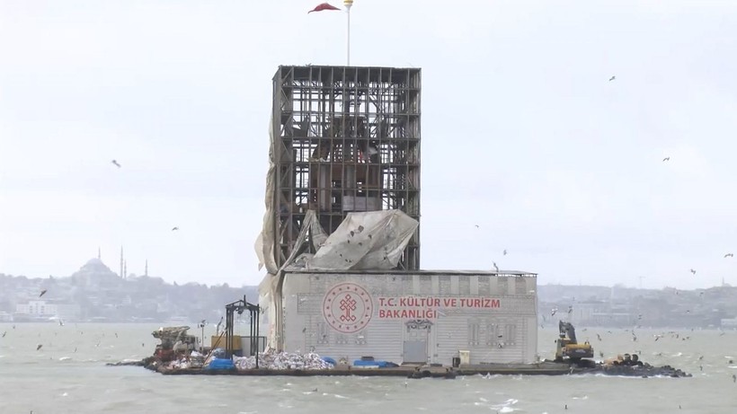 İstanbul Boğazı'nın simgesi Kız Kulesi'nde restorasyon çalışmasında sona gelindi: Külah ilk kez göründü - Resim: 12