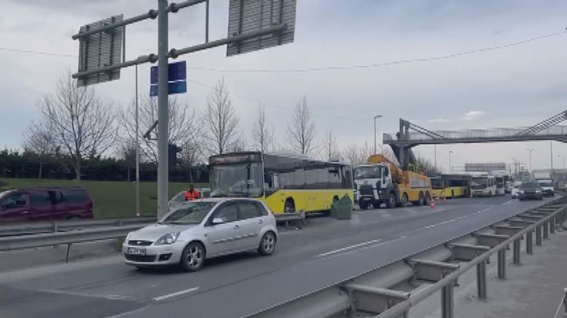 Son dakika... İETT otobüsü bariyerlere çarptı: Yaralılar var - Resim: 6