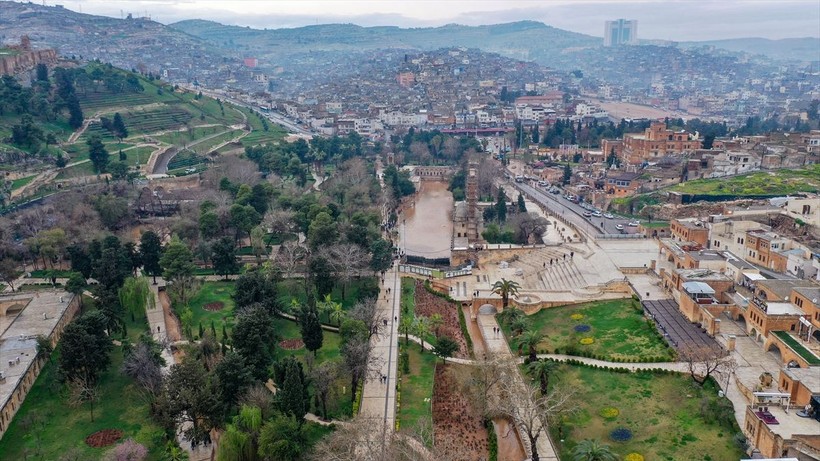 Balıklıgöl'deki balıklara ne oldu? 'Depremde de aynısı olmuştu' diyerek anlattı... Meğer oraya saklanıyorlarmış - Resim: 19