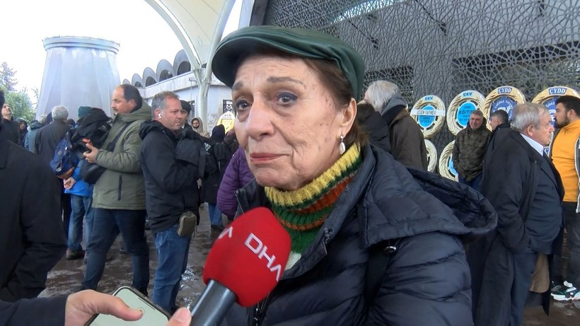 Oyuncu İsmail Köksal Engür son yolculuğuna uğurlandı - Resim: 16