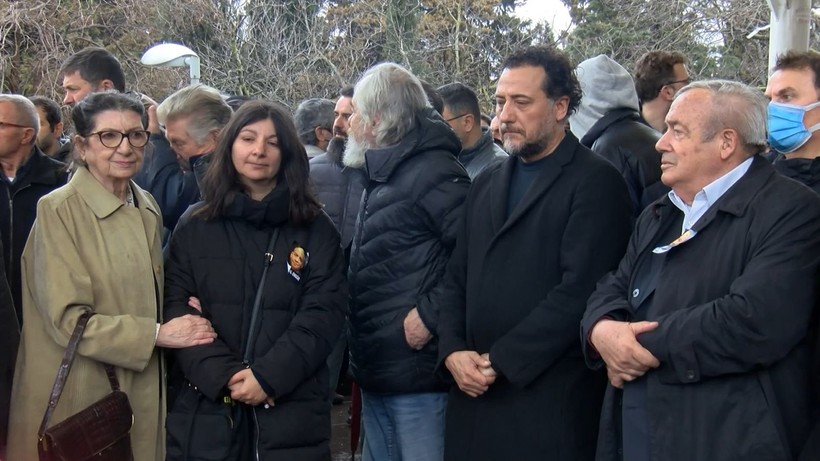 Oyuncu İsmail Köksal Engür son yolculuğuna uğurlandı - Resim: 13