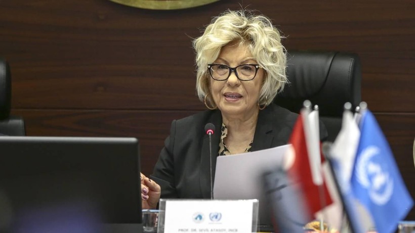 Kanıt dizisiyle hafızalara kazınan Prof. Dr. Sevil Atasoy çarpıcı açıklamalarda bulundu: Evliyken sevdiğim adama kaçtım - Resim: 6
