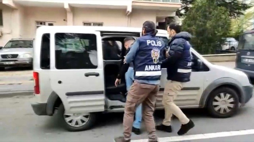'Kuzey Yıldızı İlk Aşk' dizisinde canlandırdığı Gökçe karakteriyle tanınan Nilsu Berfin Aktaş'ın eşi Serdar Sertçelik'in suç örgütü lideri olduğu belirlendi - Resim: 5