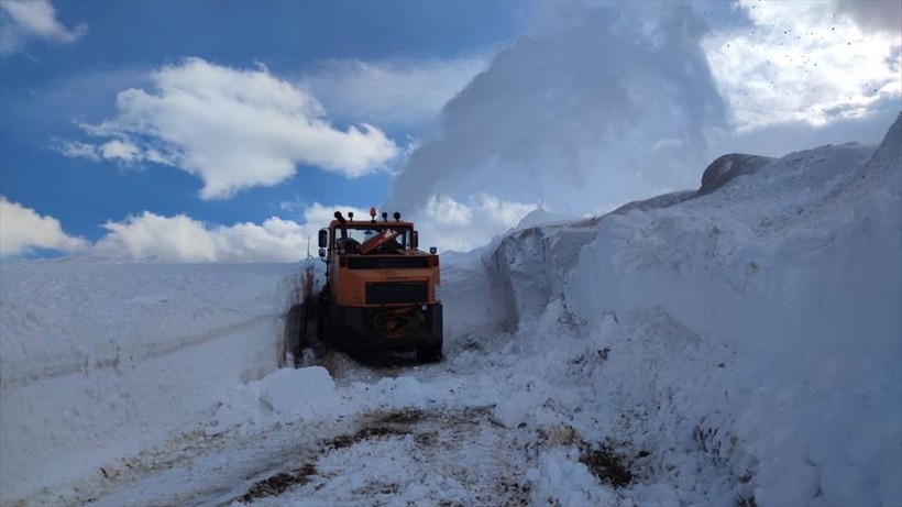 Van Başkale'de 16 Nisan'da 5 metre kalınlığında karla mücadele - Resim: 3