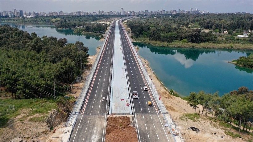 Seyhan Nehri'nin "yeni gerdanlığı", Türkiye'nin en uzun 4'üncü köprüsü, Adana 15 Temmuz Şehitler Köprüsü yarın açılıyor - Resim: 14