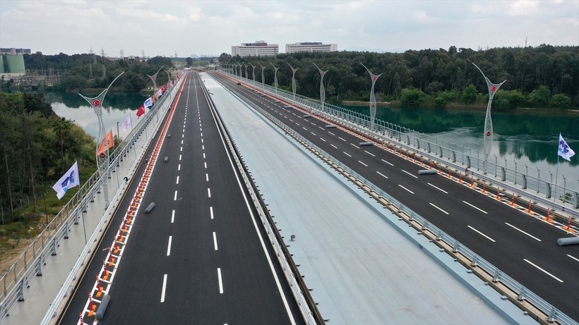 Seyhan Nehri'nin "yeni gerdanlığı", Türkiye'nin en uzun 4'üncü köprüsü, Adana 15 Temmuz Şehitler Köprüsü yarın açılıyor - Resim: 18