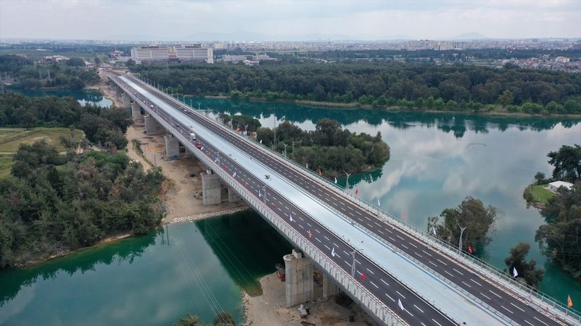 Seyhan Nehri'nin "yeni gerdanlığı", Türkiye'nin en uzun 4'üncü köprüsü, Adana 15 Temmuz Şehitler Köprüsü yarın açılıyor - Resim: 21