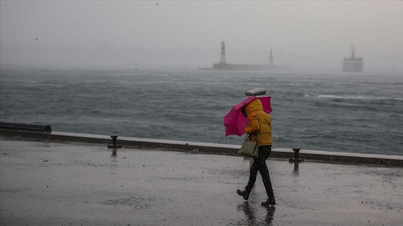 Meteoroloji Genel Müdürlüğü 17 il için sarı kodlu uyarıda bulundu! İstanbul gece şimşeklerle aydınlandı | 17 MAYIS HAVA DURUMU NASIL OLACAK? - Resim: 2