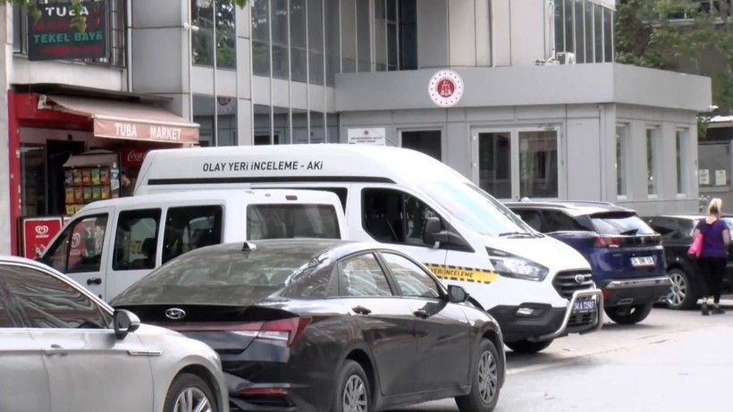 Son dakika... Büyükçekmece Adliyesi önünde silahlı çatışma çıktı! - Resim: 3
