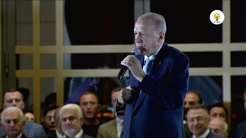 Ezber bozulmadı! Cumhurbaşkanı Recep Tayyip Erdoğan yüzbinlere balkon konuşmasını Külliye'den yaptı - Resim: 21