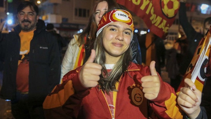 Galatasaray 23. şampiyonluğunu ilan etti! Şampiyonluk kutlamalarından ilginç kareler - Resim: 34