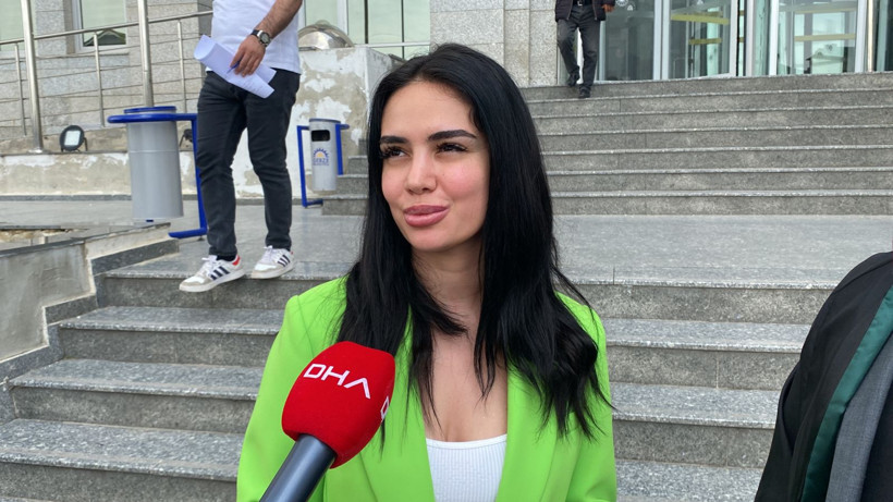 Mehmet Ali Erbil'in kendisini taciz ettiğini iddia etmişti! Şarkıcı Ece Ronay kocasından boşandı - Resim: 3