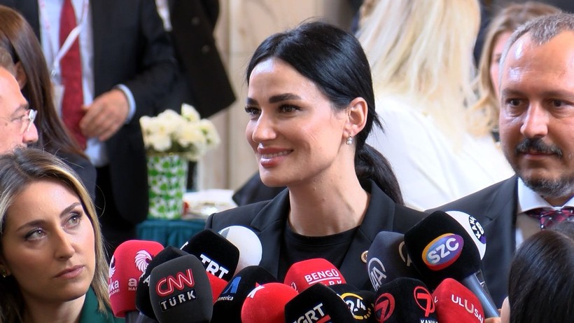 Eski Türkiye güzeli Seda Sarıbaş kaydını yaptırdı - Resim: 10