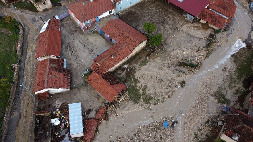 Eskişehir Seyitgazi'de kuvvetli yağış sele neden oldu: AFAD'dan açıklama geldi - Resim: 12