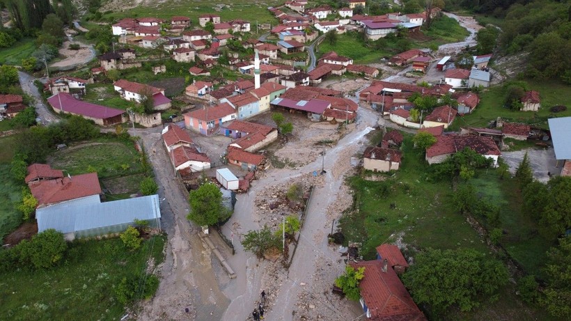 Eskişehir Seyitgazi'de kuvvetli yağış sele neden oldu: AFAD'dan açıklama geldi - Resim: 16