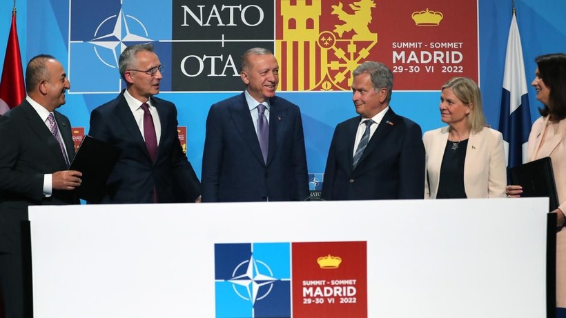 Dünya basını Cumhurbaşkanı Erdoğan'ı manşete taşıdı! Direndi ve meydan okudu - Resim: 3