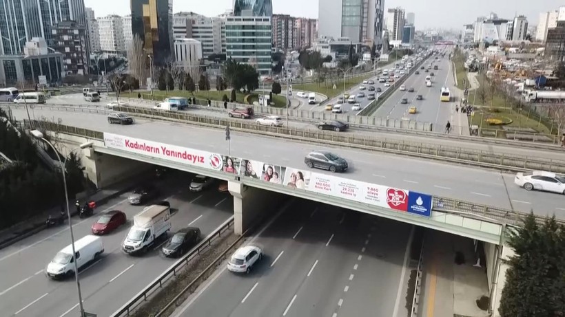 İstanbul'da vatandaşları korkutan köprü! Deniz kabukları ortaya çıktı - Resim: 2