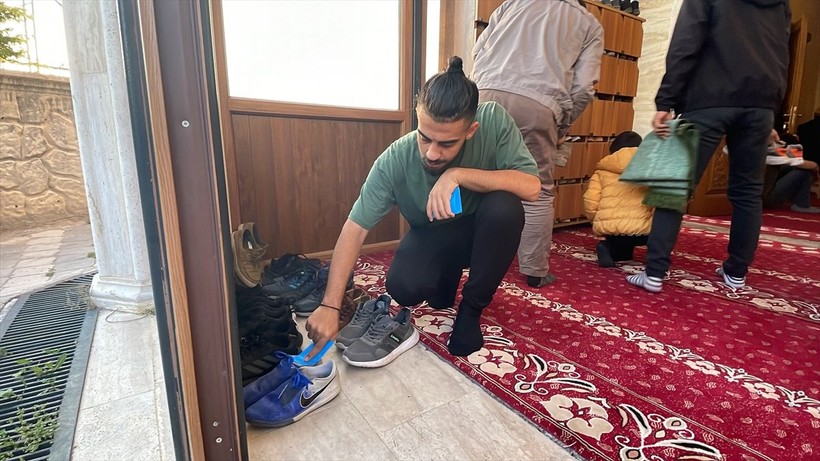 İslam aleminde bayram namazı coşkusu! Camiler doldu taştı - Resim: 132