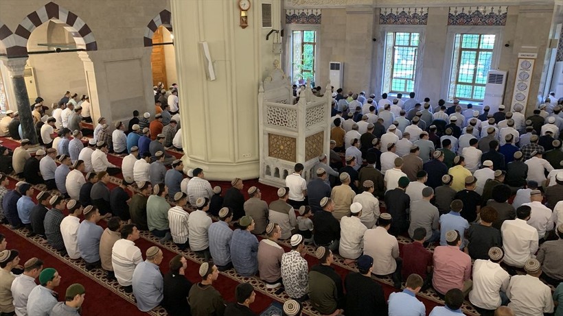 İslam aleminde bayram namazı coşkusu! Camiler doldu taştı - Resim: 181