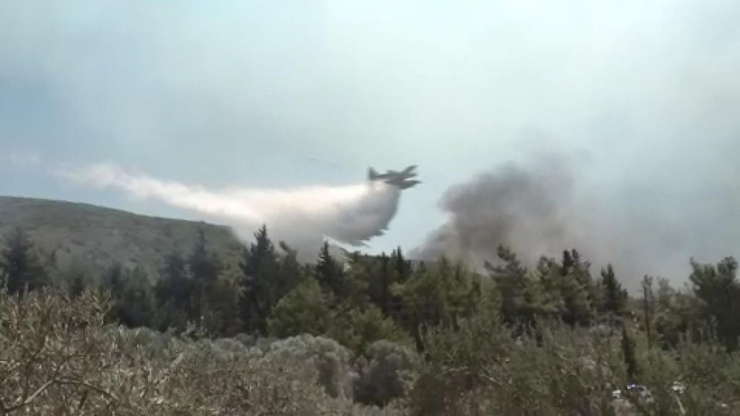 Yunanistan'da yangınlar devam ediyor: Mühimmat deposu patladı! - Resim: 27