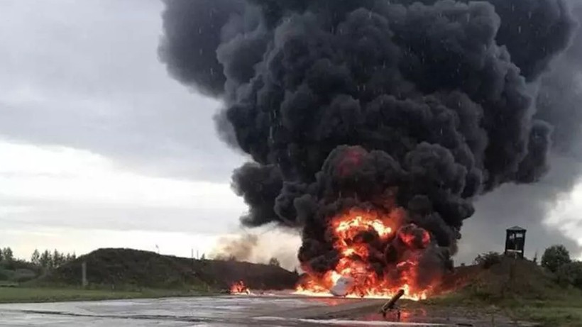 Dünya şaşkınlıkla izliyor! Rus stratejik bombardıman uçağı Tu-22 vuruldu - Resim: 1