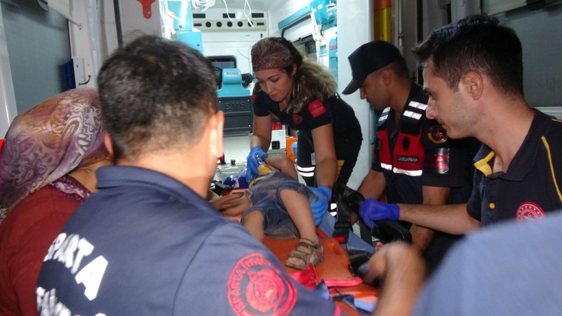 5 saat süren mücadele! 2 yaşındaki Yamaç 10 metrelik kuyudan kurtarıldı - Resim: 9