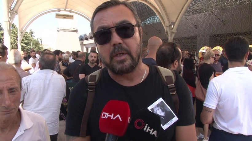 Usta oyuncu Ünal Silver, son yolculuğuna uğurlandı - Resim: 4