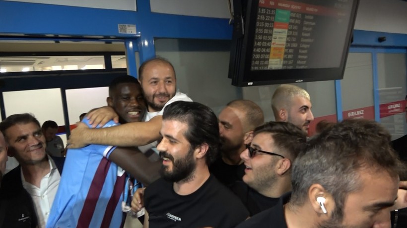 Trabzonspor'un yeni golcüsü Onuachu: Taraftarlardan inanılmaz etkilendim - Resim : 4